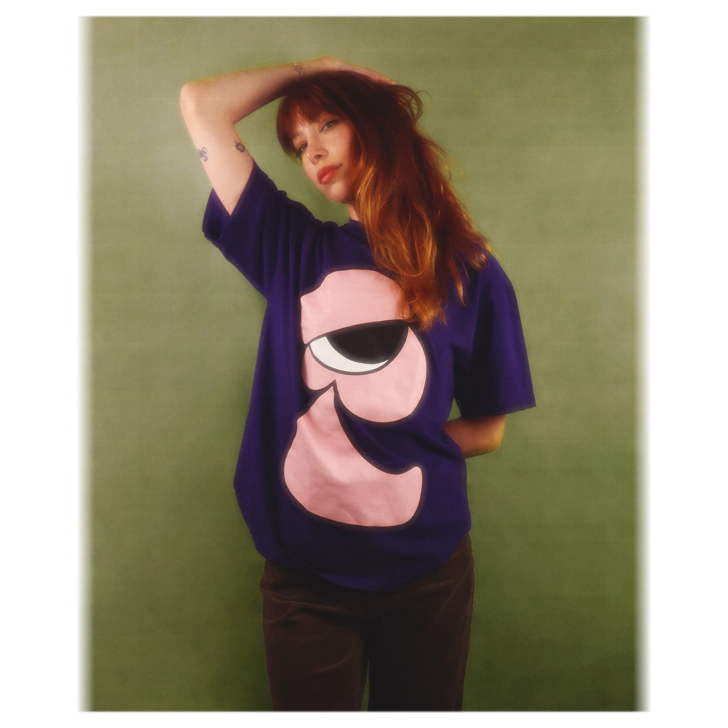 Kilroy Sitting Tee - Purple